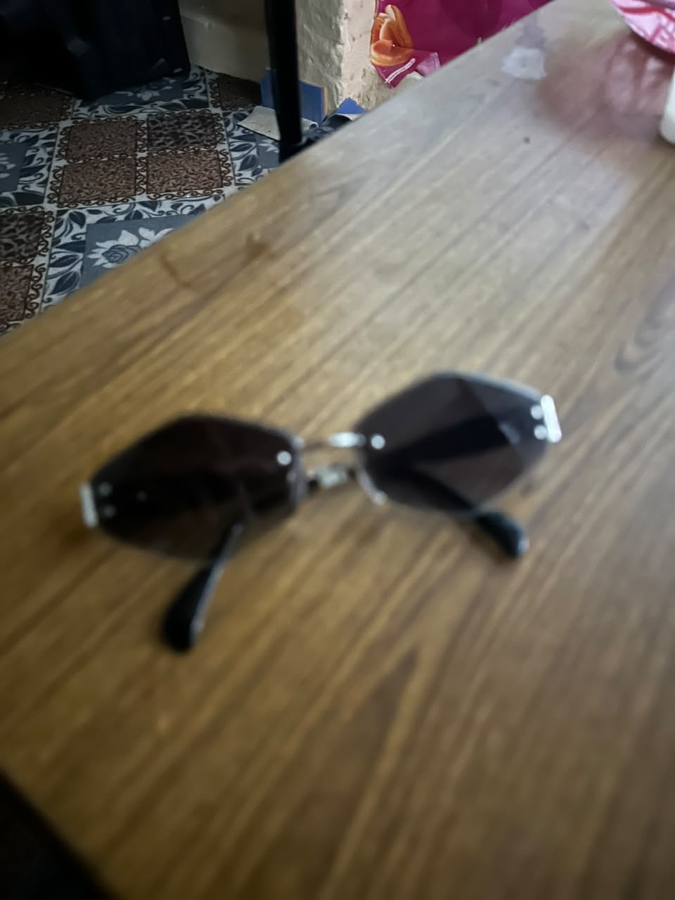 Stylish Fashion Sunglasses – Modern UV Protection Eyewear