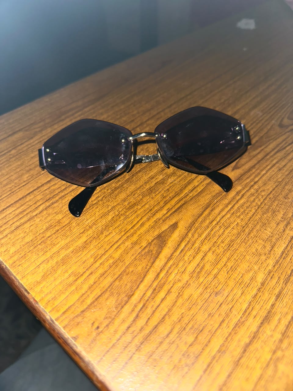 Stylish Fashion Sunglasses – Modern UV Protection Eyewear